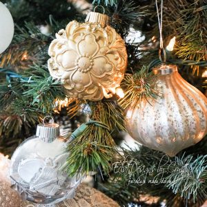 KINGSBURY MEDALLION Medallion Decor Mould Re-Design with Prima 8" x 5"