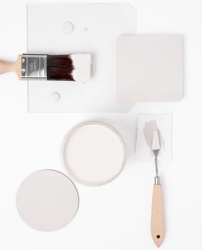 Chantilly Dixie Belle Silk All-In-One Mineral Paint - warm off-white