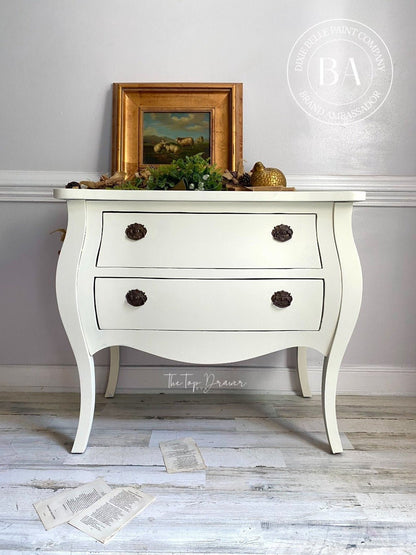 CUCUMBER ICE - Dixie Belle - White with a Hint of Green Chalk Mineral Paint - 118ml/4oz - 236ml/8oz - 473ml/16oz - 946ml - Paint - Chalk and Mineral - Baillea's Interiors -