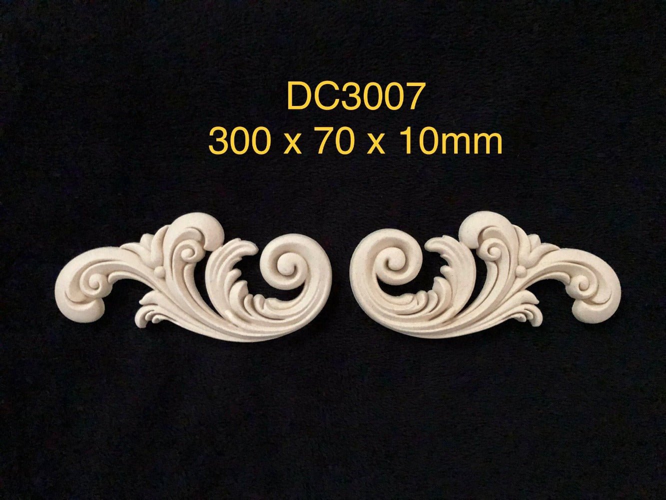 Heat Bendable Wood Pair of Corner Scrolls From Decocurve - DC3007 - Moulding - Baillea's Interiors -