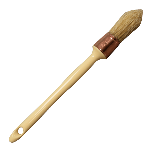 Dixie Belle French Tipped Pointed Sash Brush