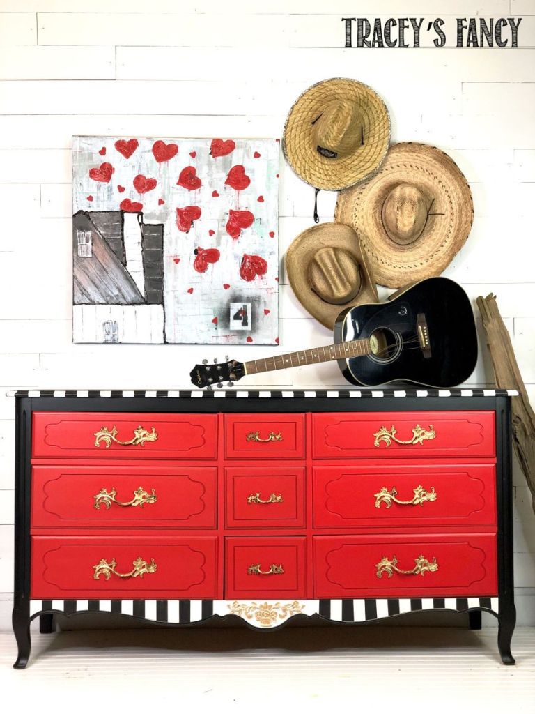 HONKY TONK RED- Dixie Belle - True Red Mineral Chalk Paint - 118ml/4oz - 236ml/8oz - 473ml/16oz - 946ml - Paint - Chalk and Mineral - Baillea's Interiors -