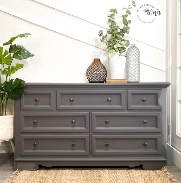 HURRICANE GRAY - Dixie Belle - Medium Grey Chalk Mineral Paint - 118ml/4oz - 236ml/8oz - 473ml/16oz - 946ml - Paint - Chalk and Mineral - Baillea's Interiors -